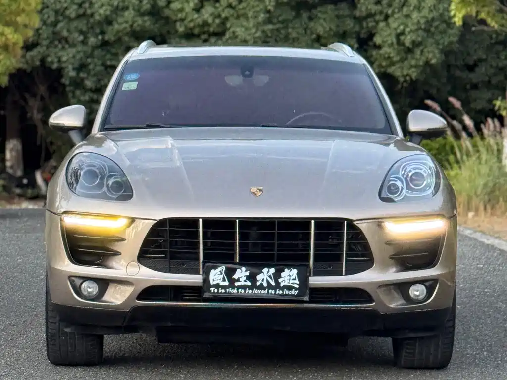 Porsche Macan — миниатюра 2