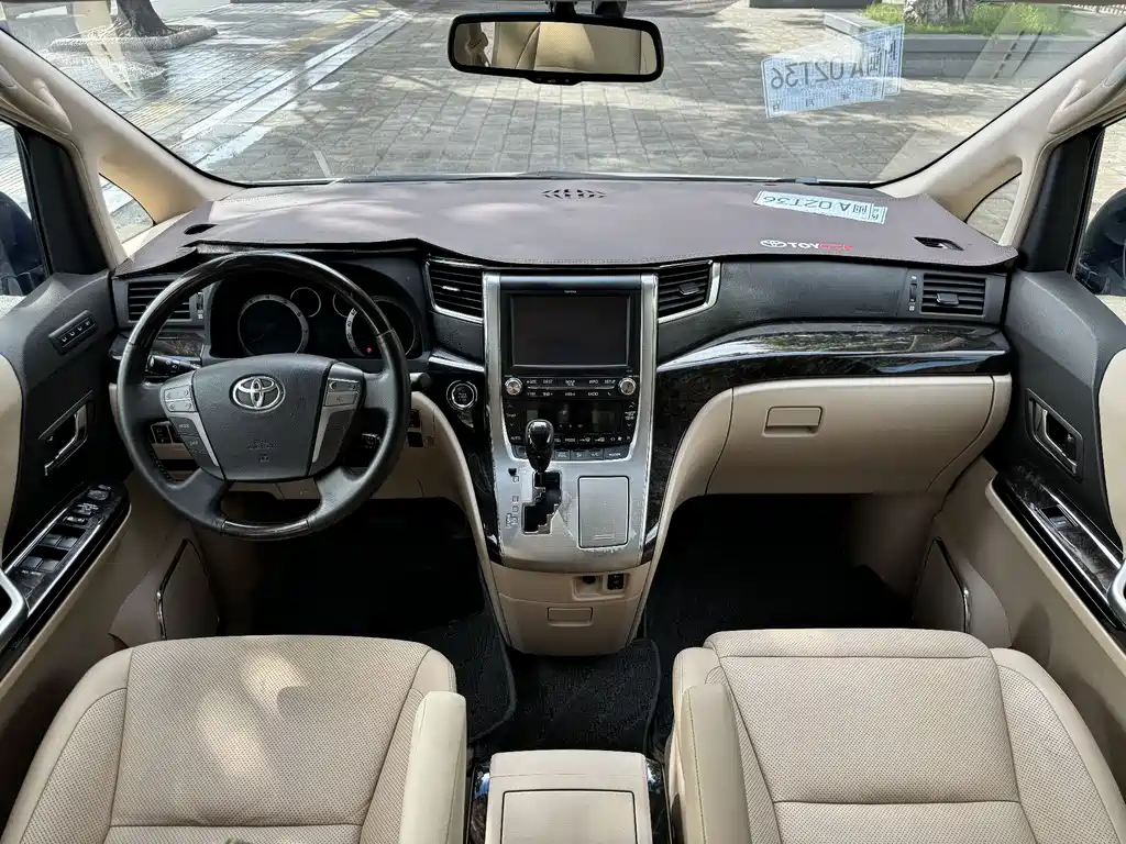 Toyota Alphard 2012 3.5L Luxury