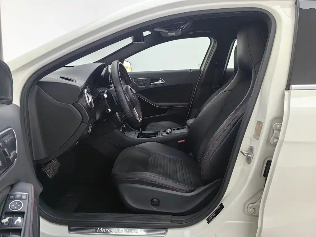 Mercedes-Benz A-Class (Import) — миниатюра 10