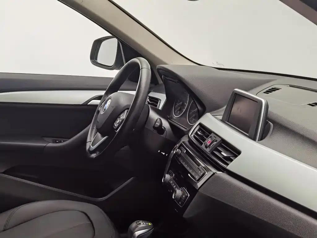 BMW X1 — миниатюра 22