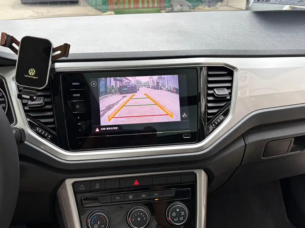 Volkswagen T-Roc — миниатюра 14