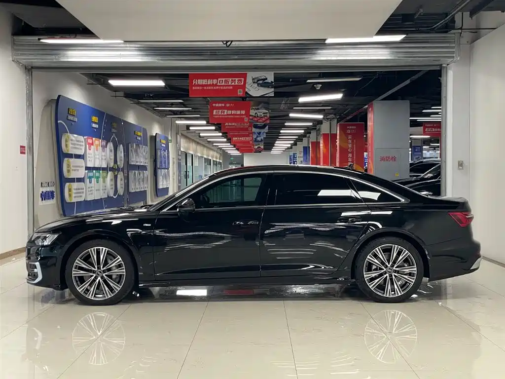 Audi A6L 2025 55 TFSI quattro Premium