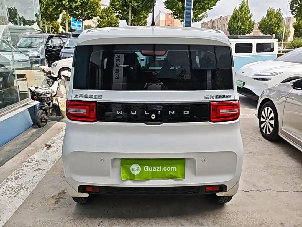 Wuling MINIEV — миниатюра 6