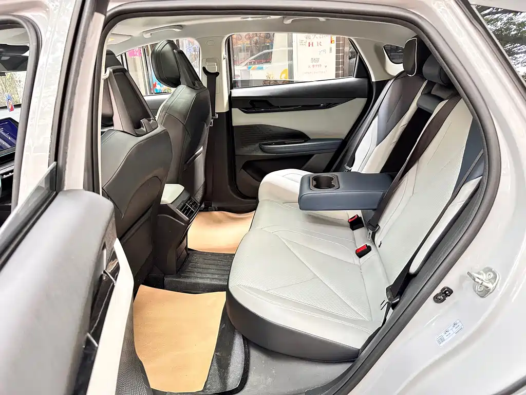 Changan UNI-V iDD — миниатюра 10