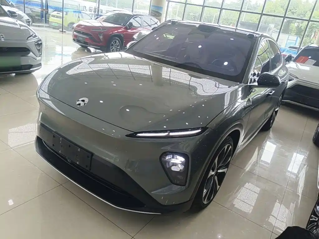 NIO EC7