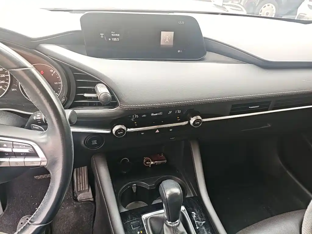 Mazda 3 Axela — миниатюра 13
