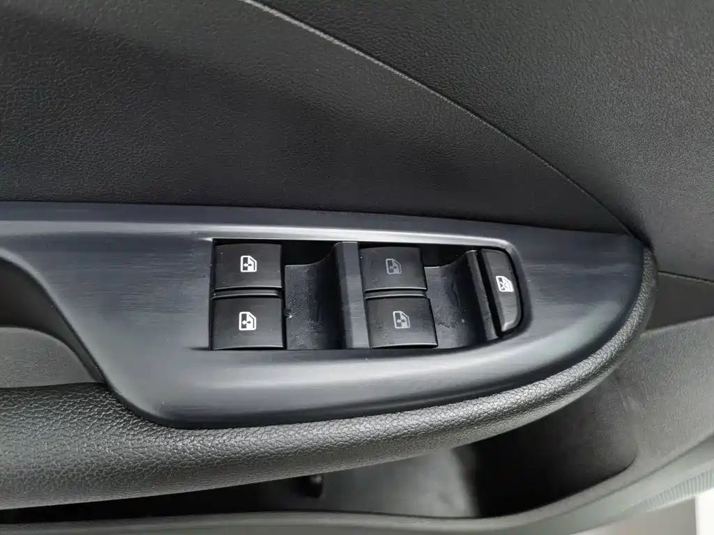 Buick Excelle — миниатюра 9