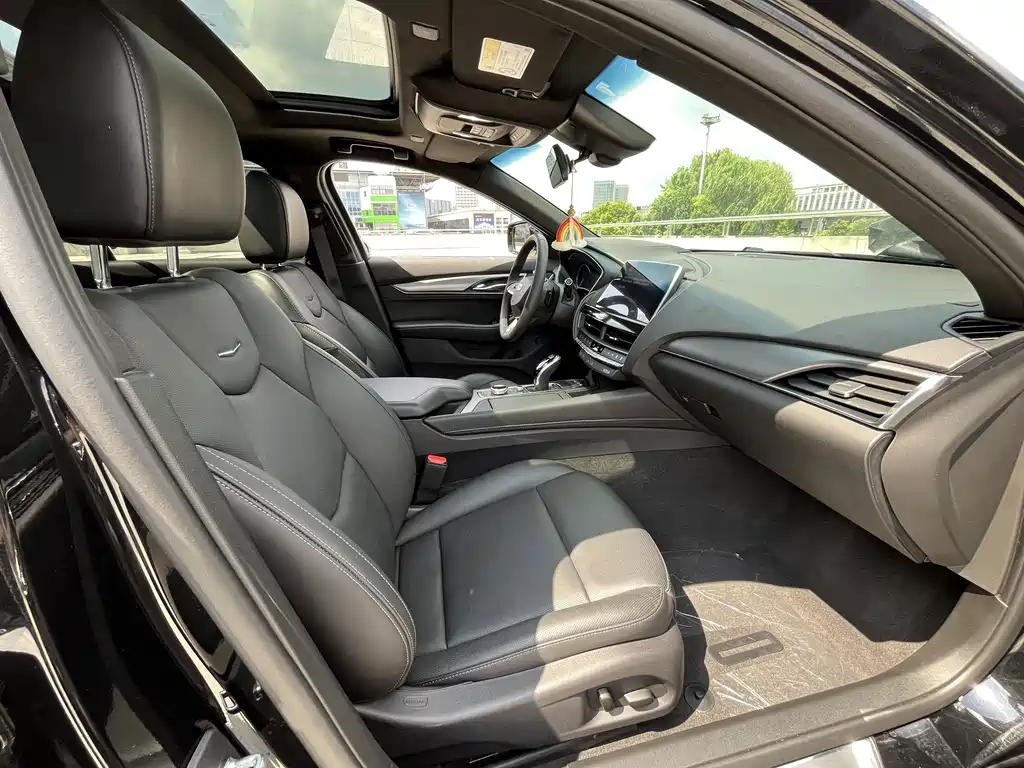 Cadillac CT5 — миниатюра 10