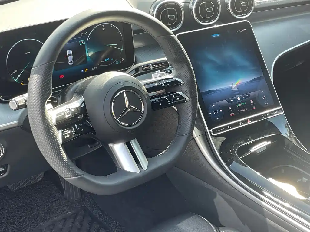 Mercedes-Benz C-Class — миниатюра 7
