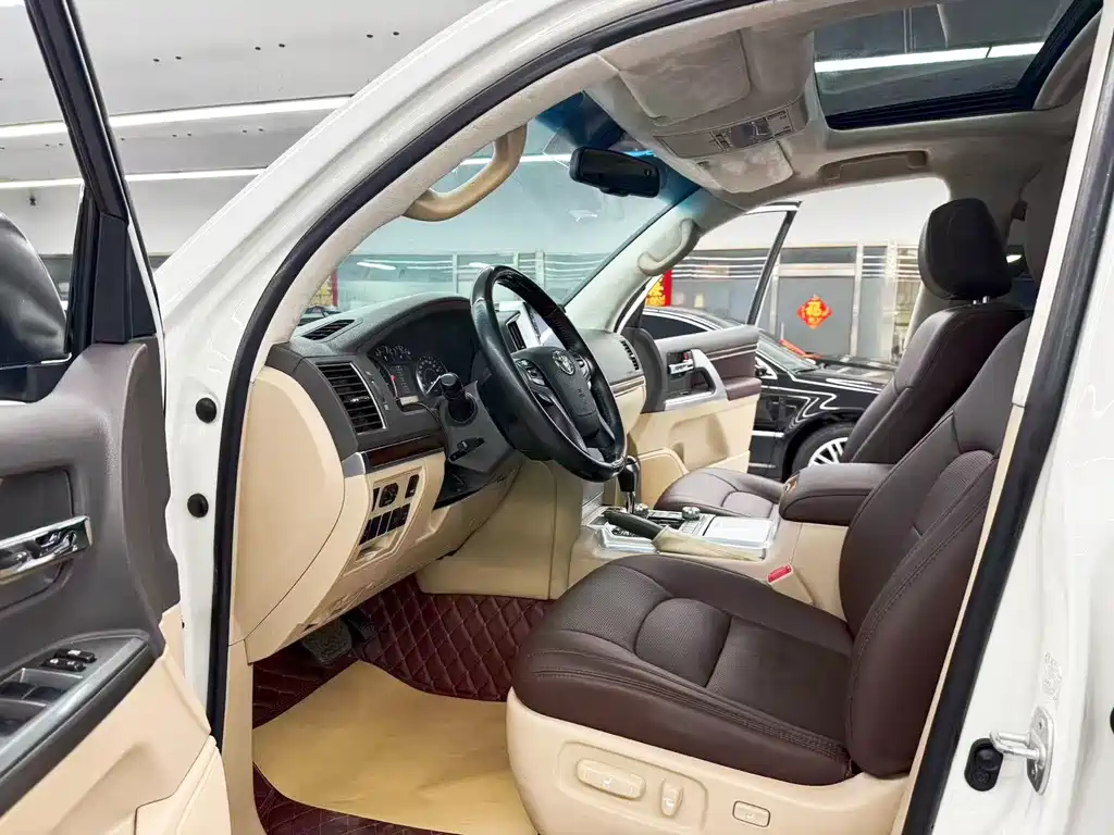 Toyota Land Cruiser — миниатюра 7