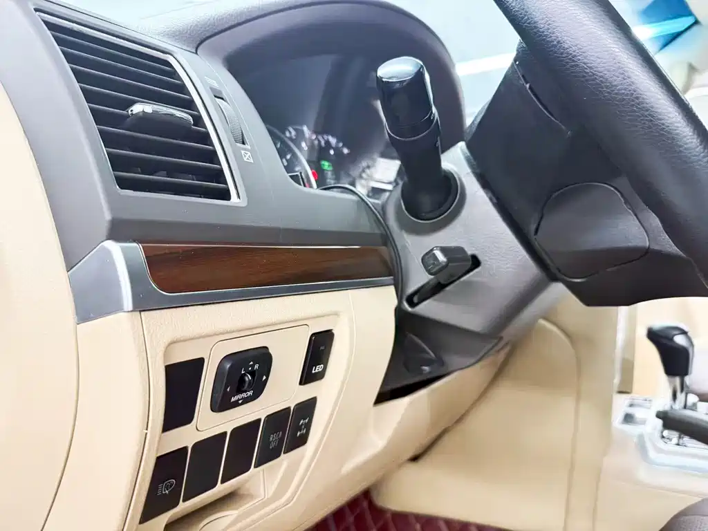 Toyota Land Cruiser — миниатюра 11