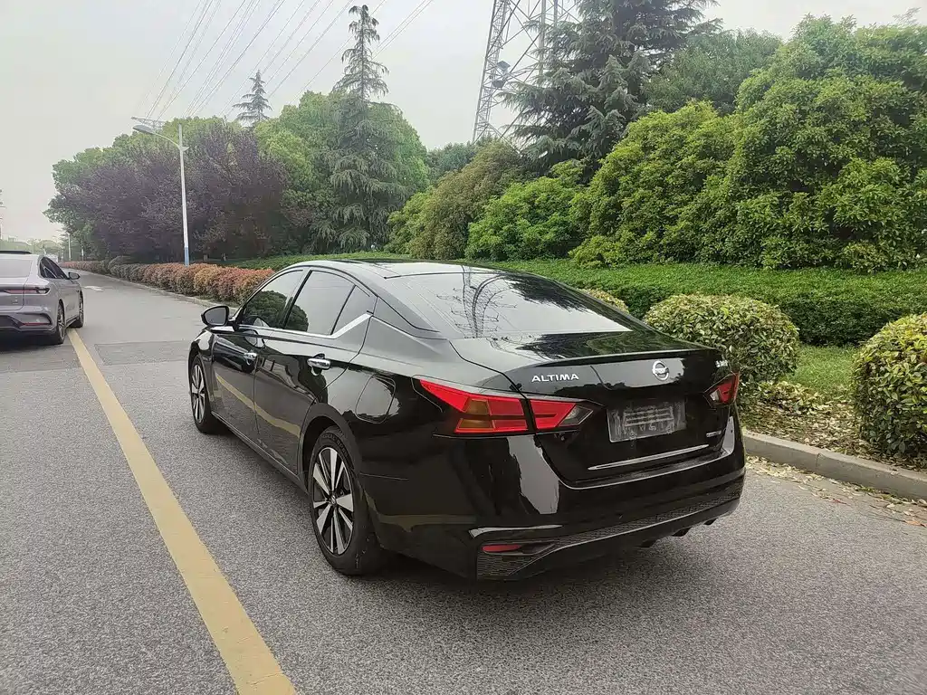 Nissan Teana — миниатюра 6