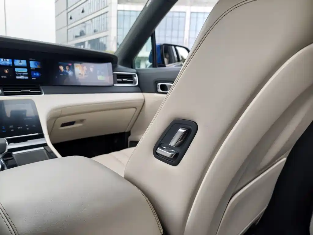 Li Auto Li ONE — миниатюра 16