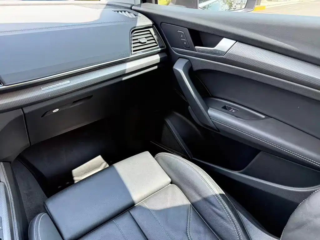 Audi Q5L — миниатюра 10