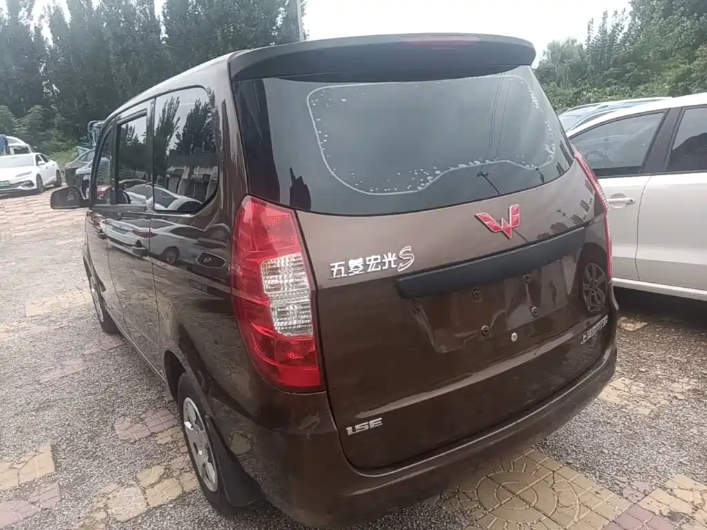 Wuling Hongguang — миниатюра 5