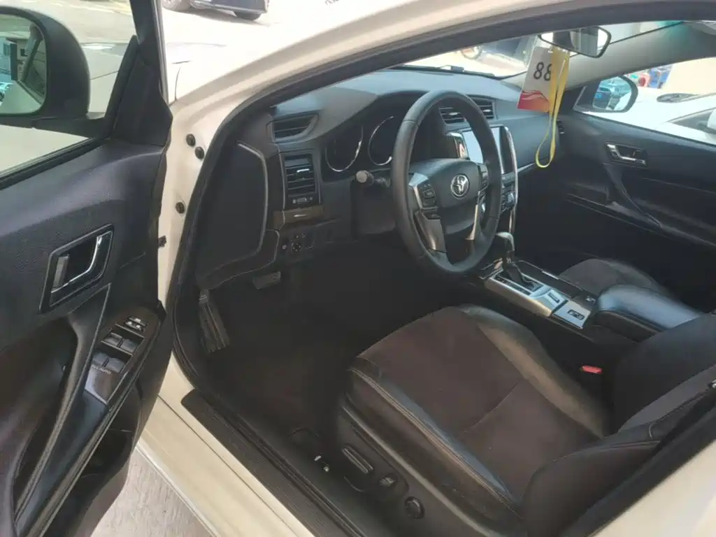 Toyota Reiz — миниатюра 16