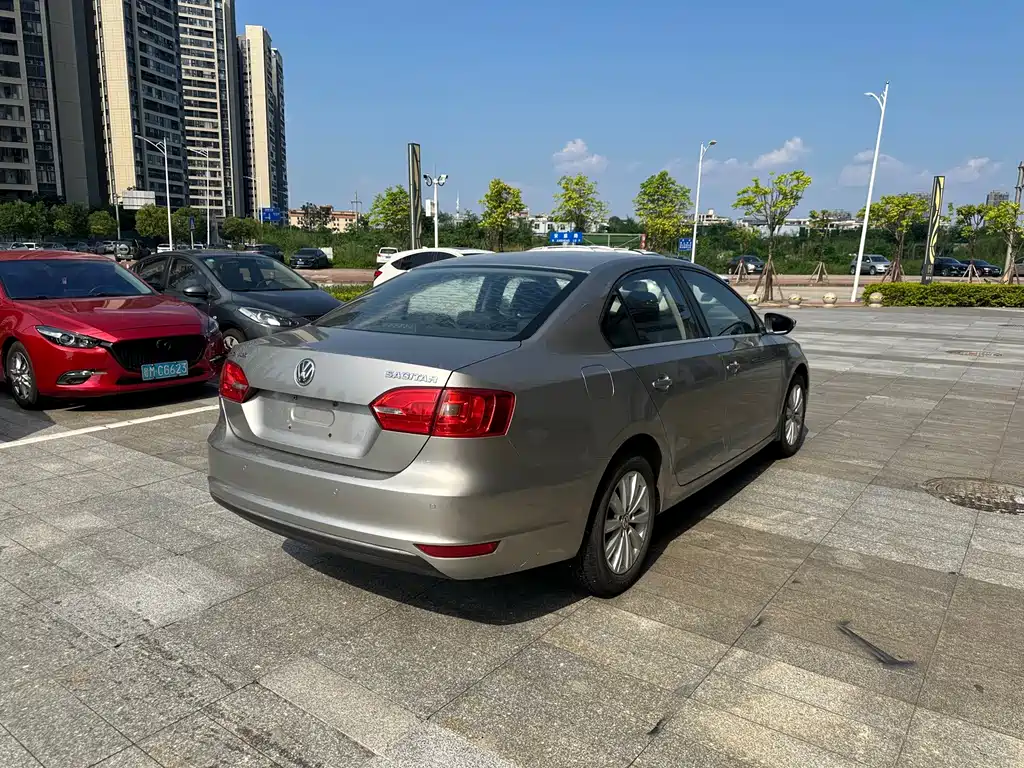 Volkswagen Sagitar — миниатюра 8