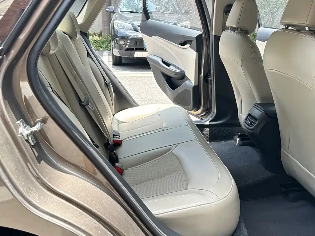 Buick Excelle — миниатюра 12
