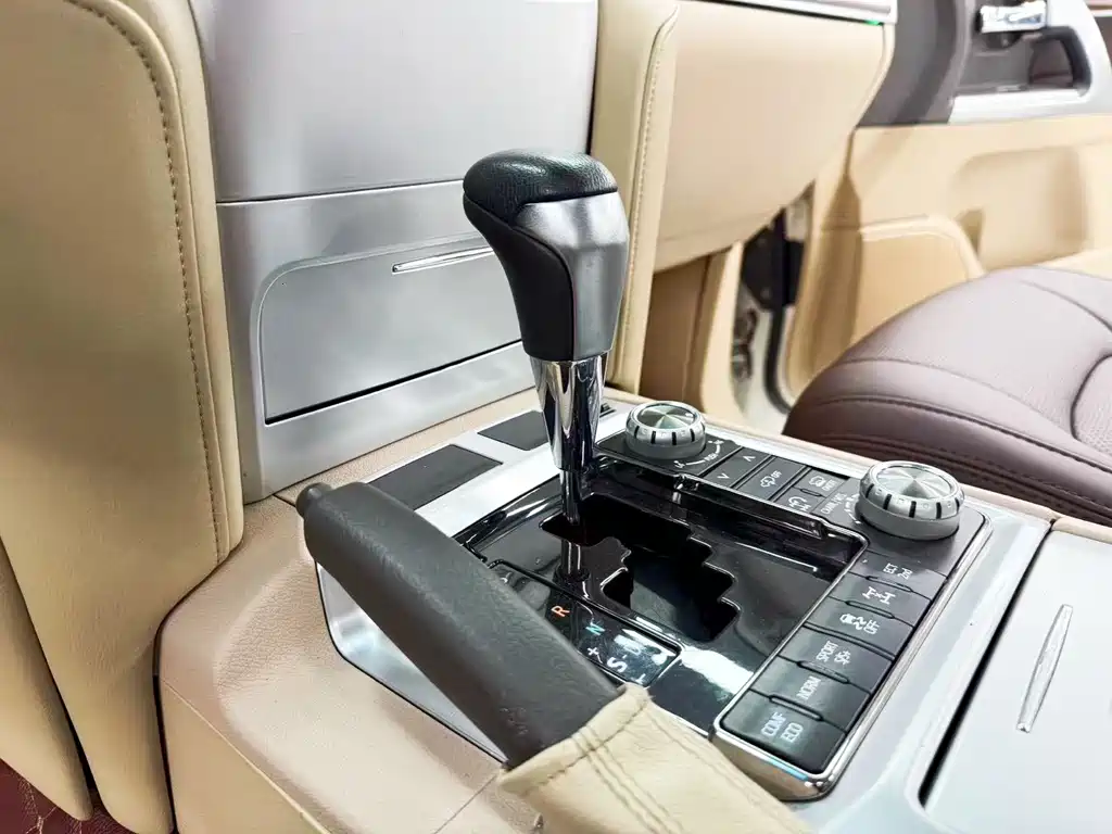 Toyota Land Cruiser — миниатюра 20