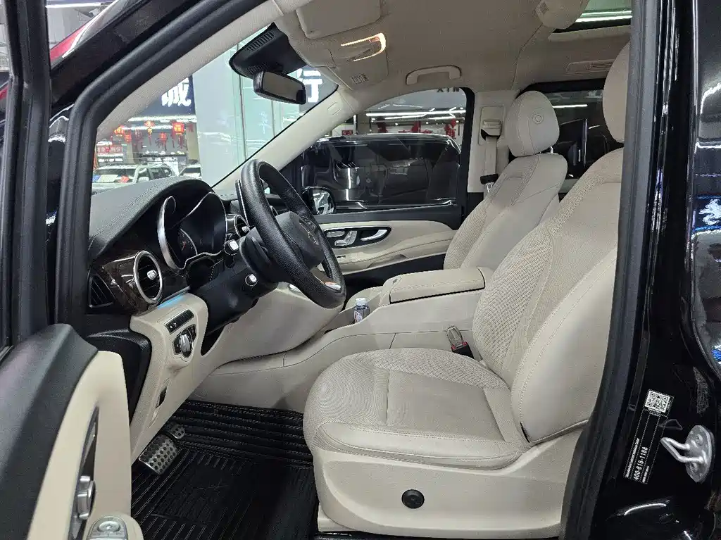 Mercedes-Benz V-Class — миниатюра 9