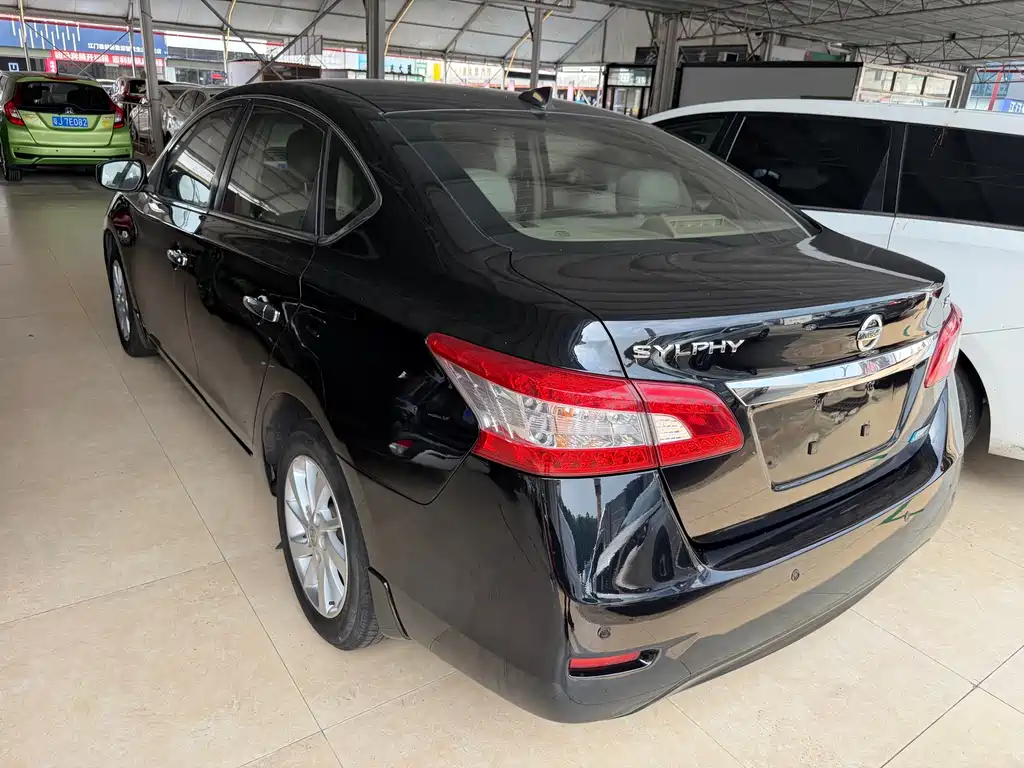 Nissan Sylphy — миниатюра 5