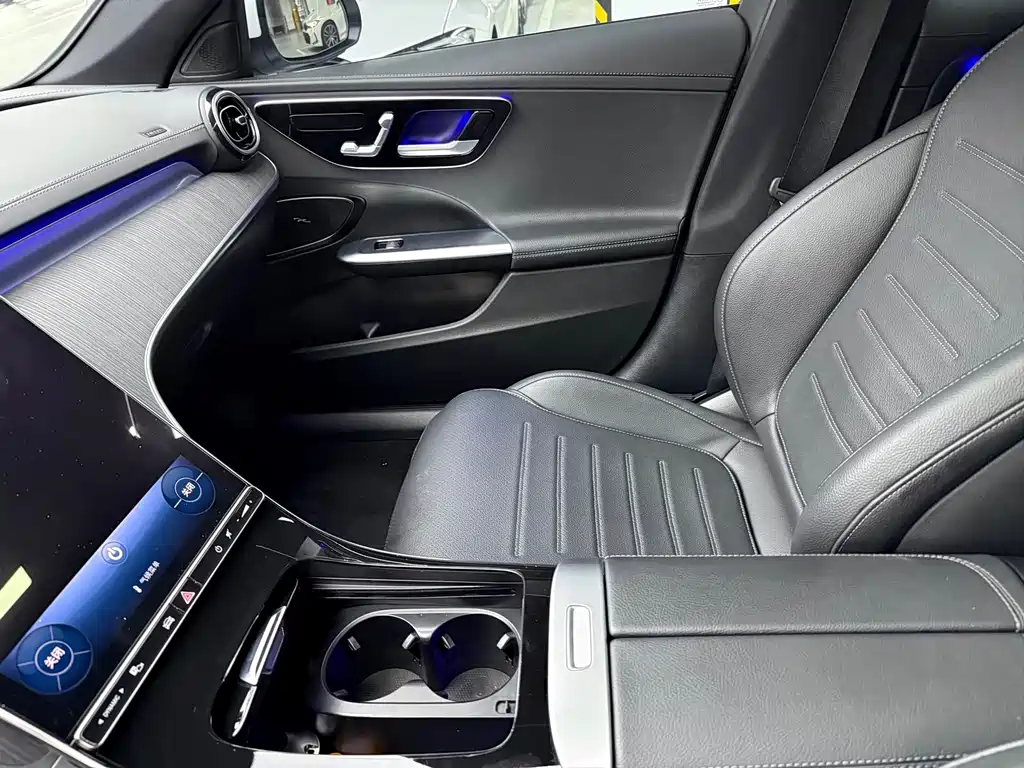 Mercedes-Benz C-Class — миниатюра 9