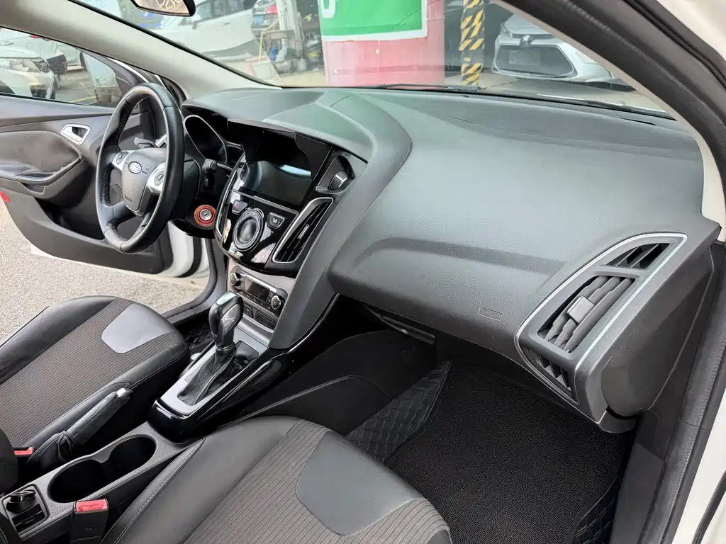 Ford Focus — миниатюра 21