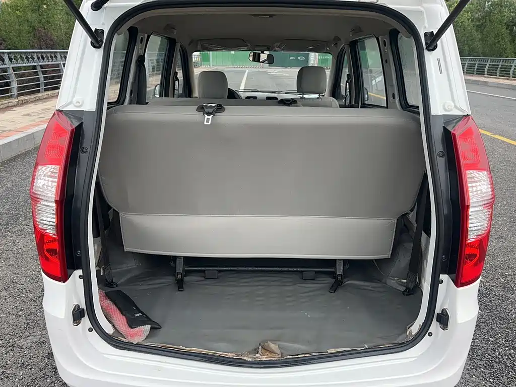 Wuling Hongguang — миниатюра 17