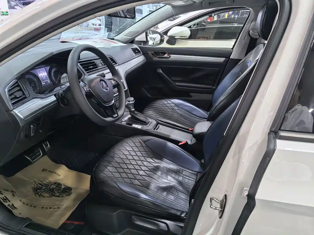 Volkswagen Lamando — миниатюра 7