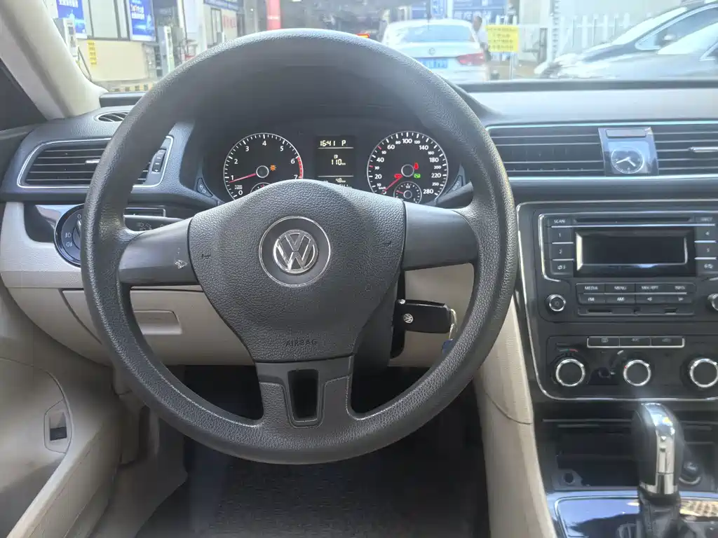 Volkswagen Passat — миниатюра 8