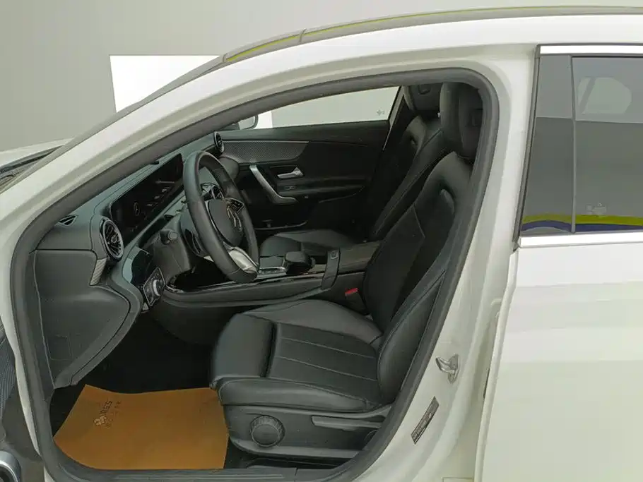Mercedes-Benz A-Class — миниатюра 9
