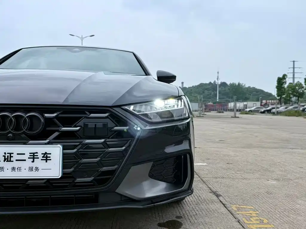 Audi A7L 2024 45 TFSI quattro