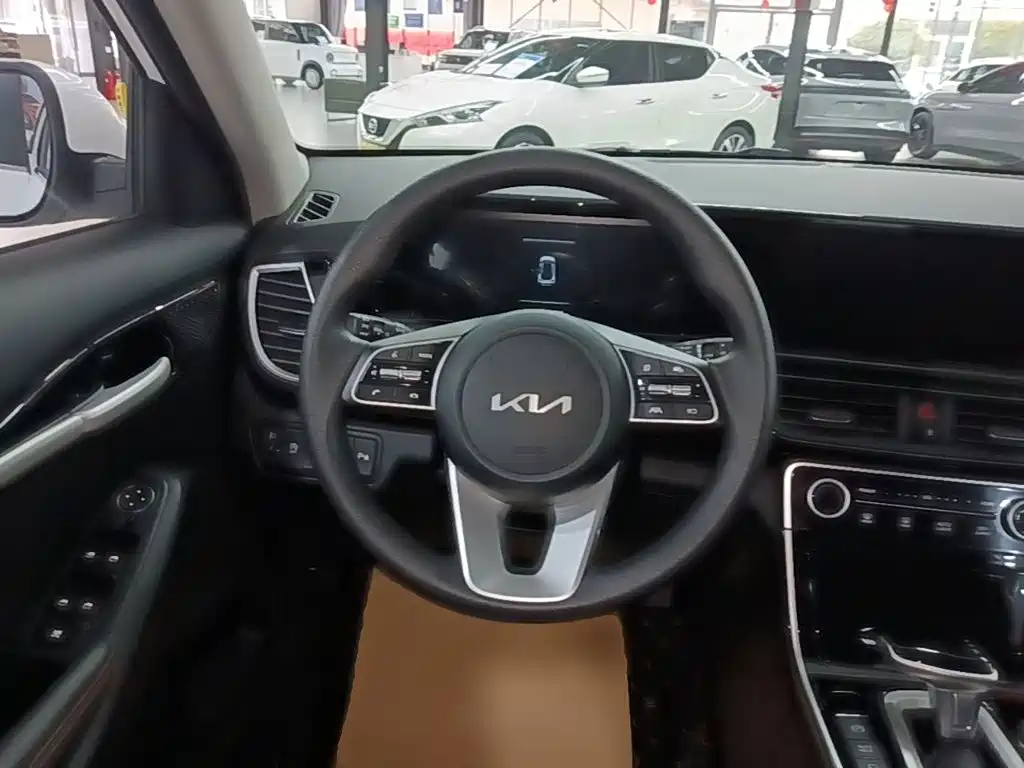 Kia Seltos — миниатюра 11