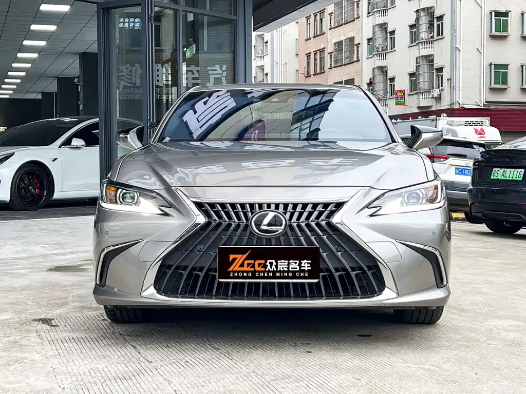 Lexus ES — миниатюра 2