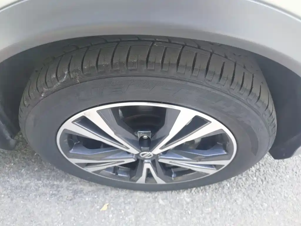 Nissan Qashqai — миниатюра 8