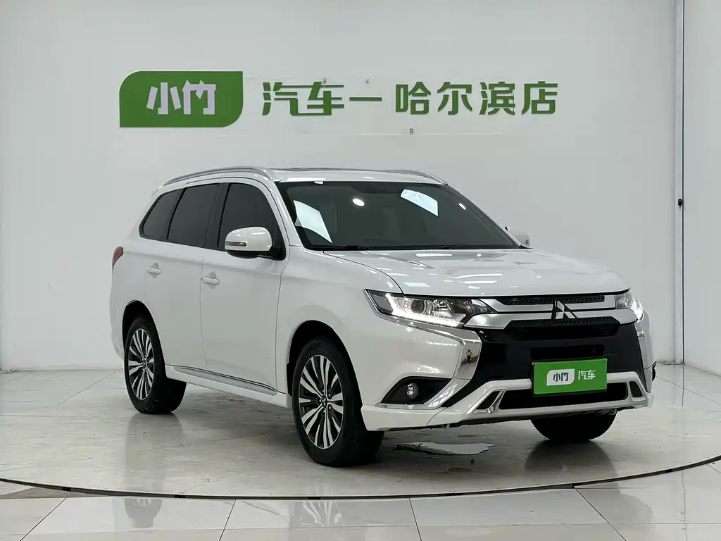 Mitsubishi Outlander — миниатюра 3