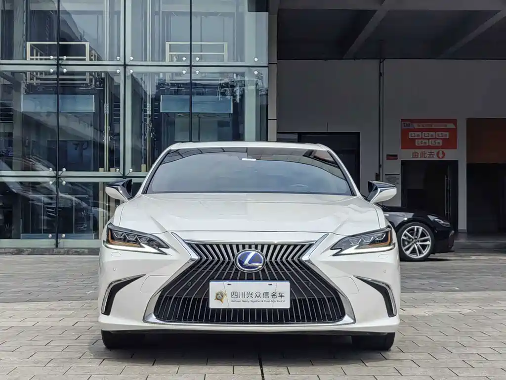 Lexus ES — миниатюра 2