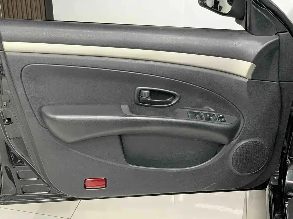 Nissan Sylphy — миниатюра 11