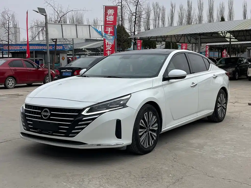 Nissan Teana 2023