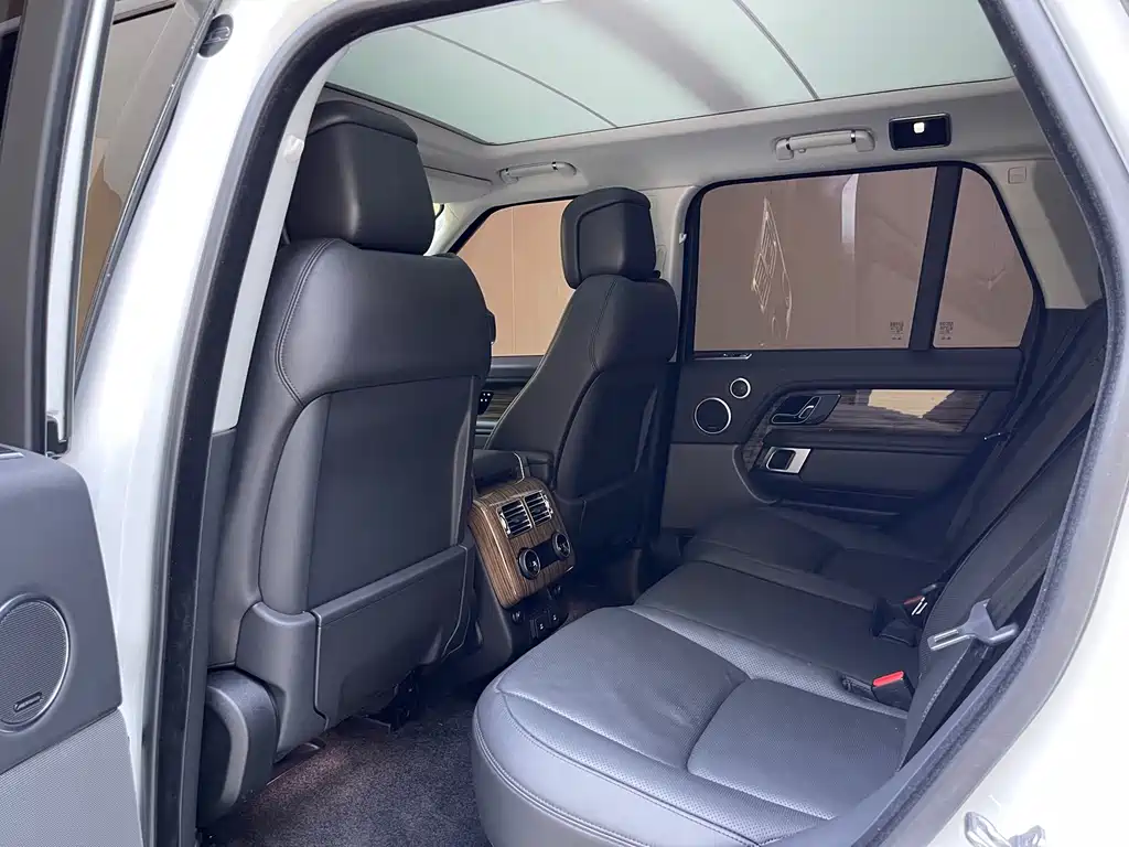 Land Rover Range Rover — миниатюра 12