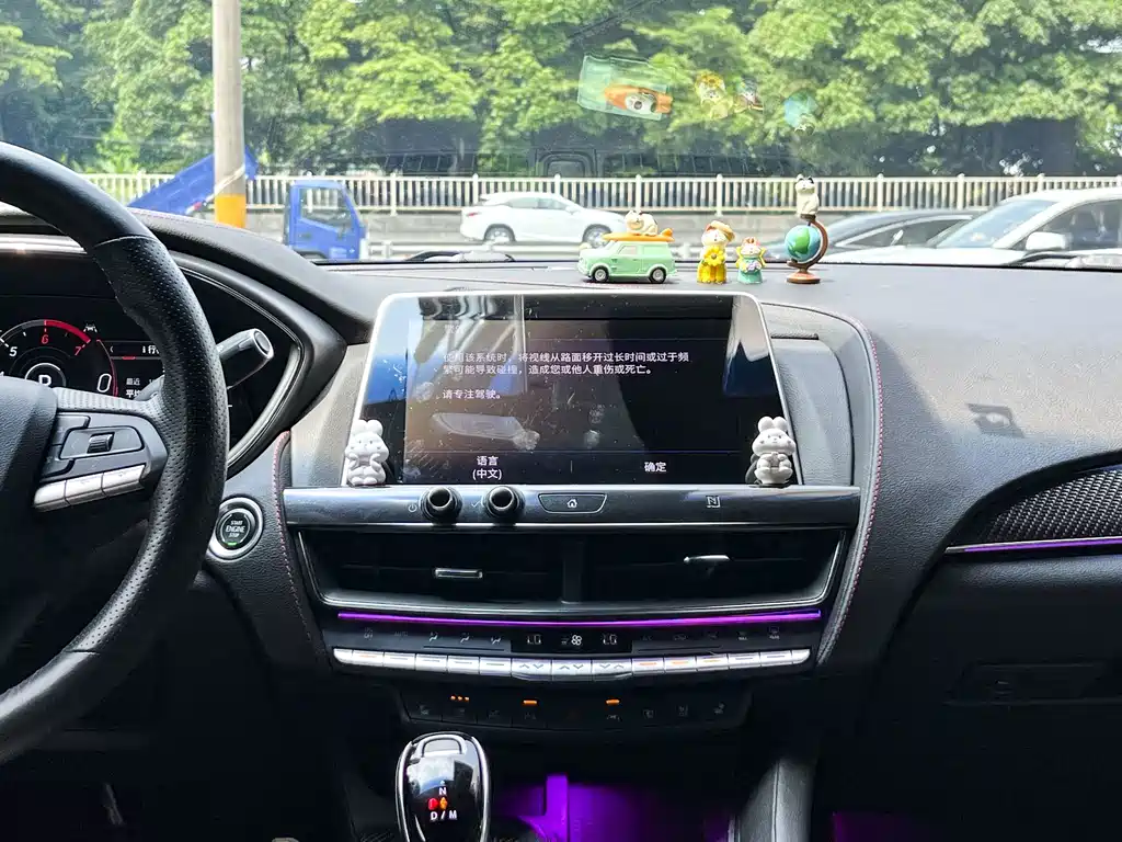 Cadillac CT5 — миниатюра 10