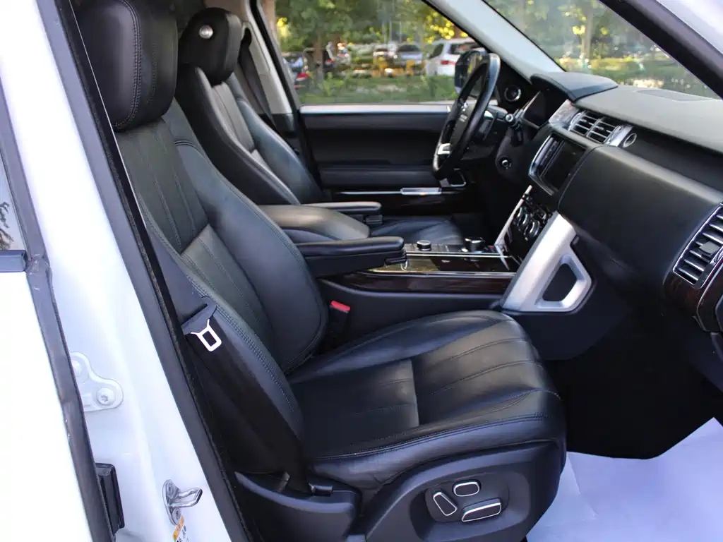 Land Rover Range Rover — миниатюра 19