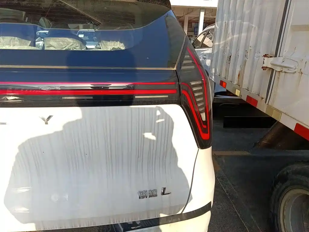 Geely Boyue L L 2025 1.5TD DCT