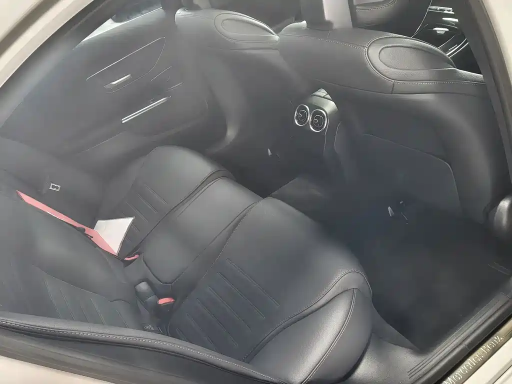 Mercedes-Benz C-Class — миниатюра 5