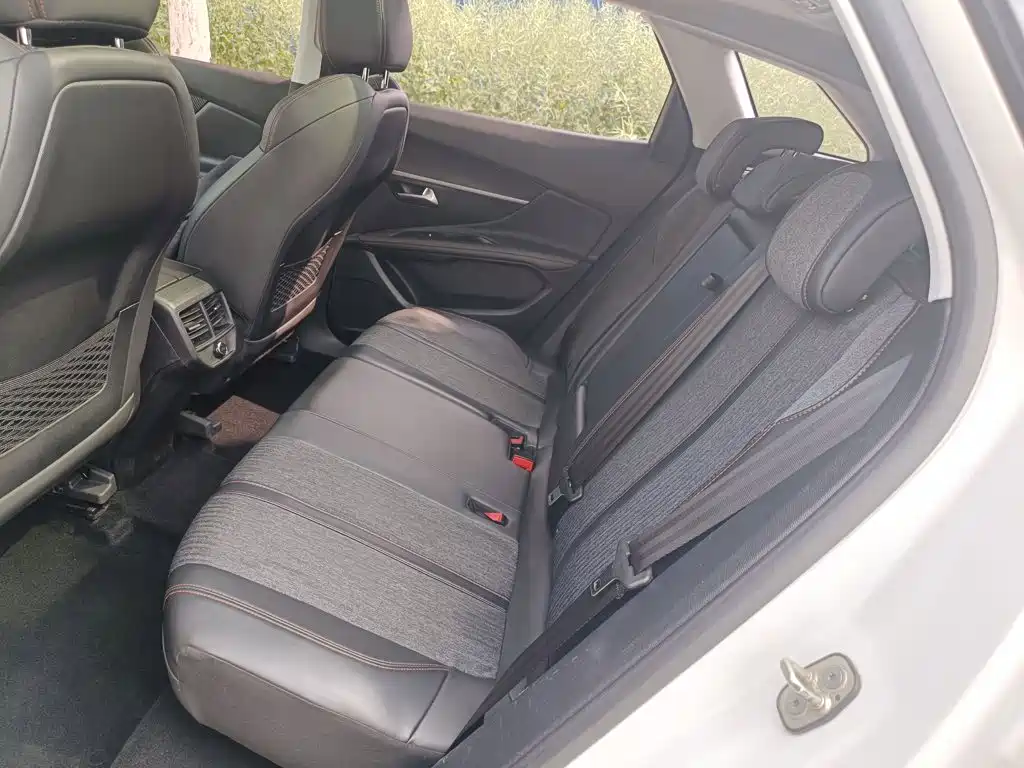 Peugeot 4008 — миниатюра 13