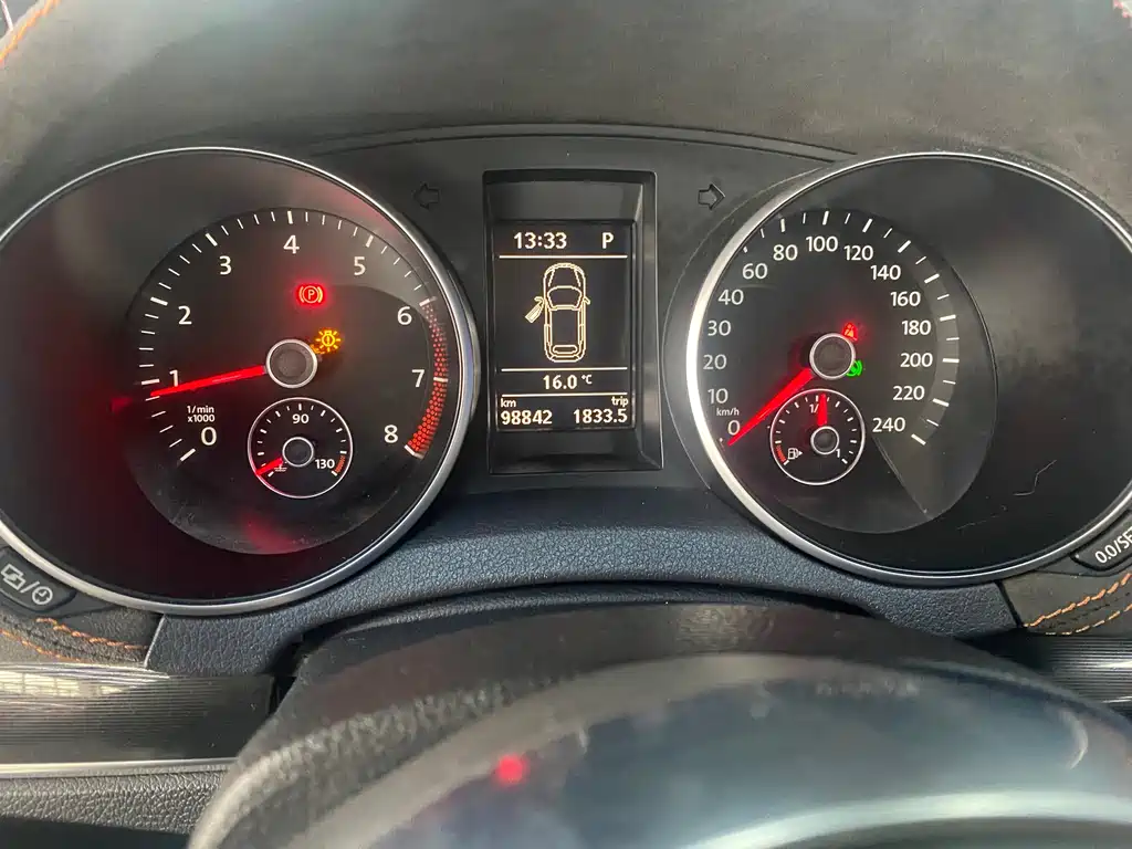 Volkswagen Golf (Import) 1.4TSI Luxury Convertible Edition, фото 14
