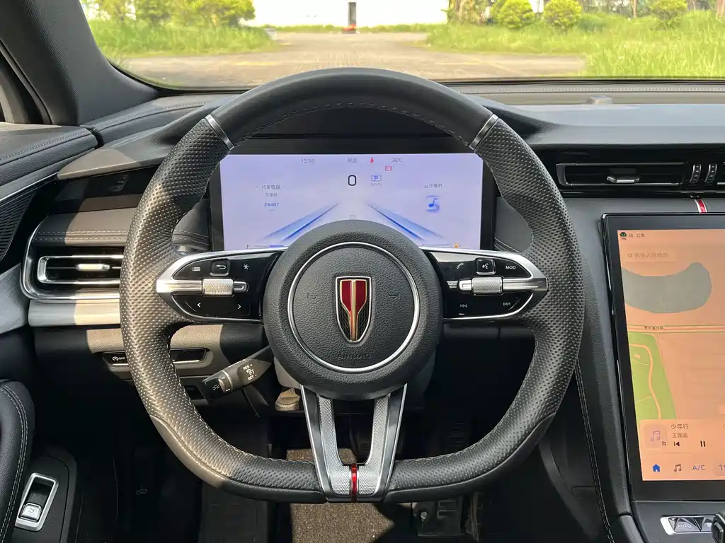 Hongqi Hongqi H5 — миниатюра 15