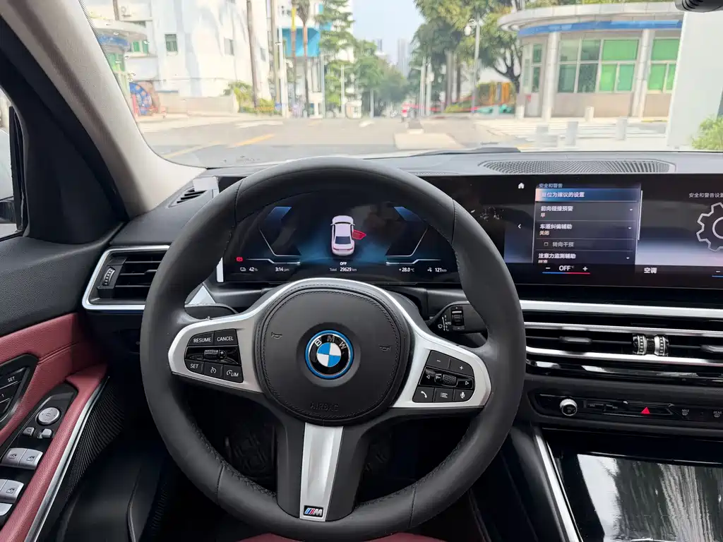 BMW i3 — миниатюра 16
