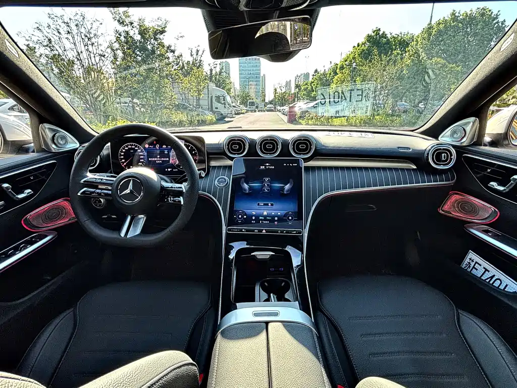 Mercedes-Benz C-Class — миниатюра 17