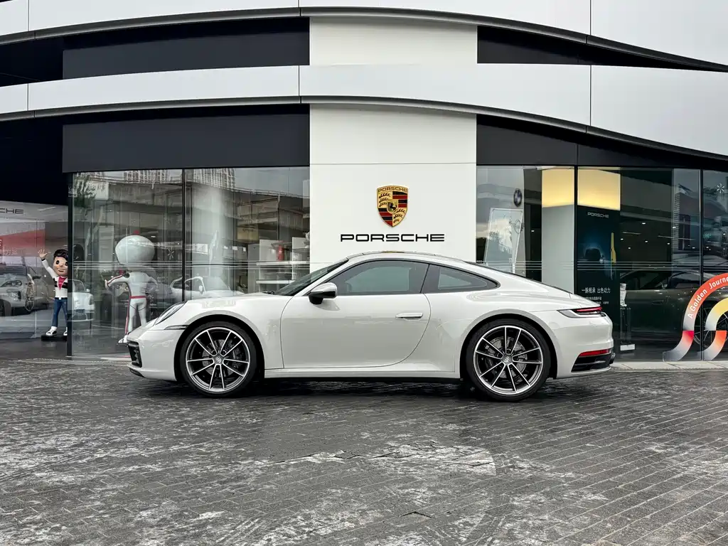 Porsche 911 2023 Carrera 3.0T